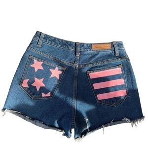 Bill Blass pink flag print back pockets jean shorts womens 6